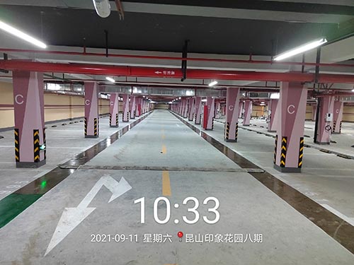 蘇州學(xué)校道路劃線交通劃線的服務(wù)哪里好？找飛揚(yáng)市政道路劃線隊(duì)。