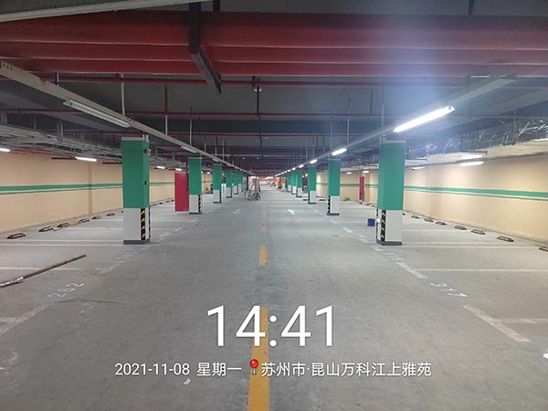 道路劃線，車(chē)位劃線，停車(chē)位劃線